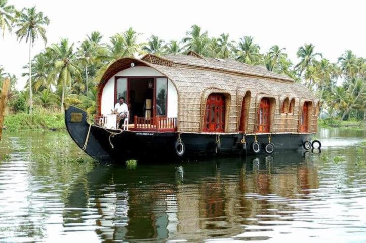Aqua Castle Houseboat - By Aqua Jumbo Houseboats Hotel Alappuzha Luaran gambar