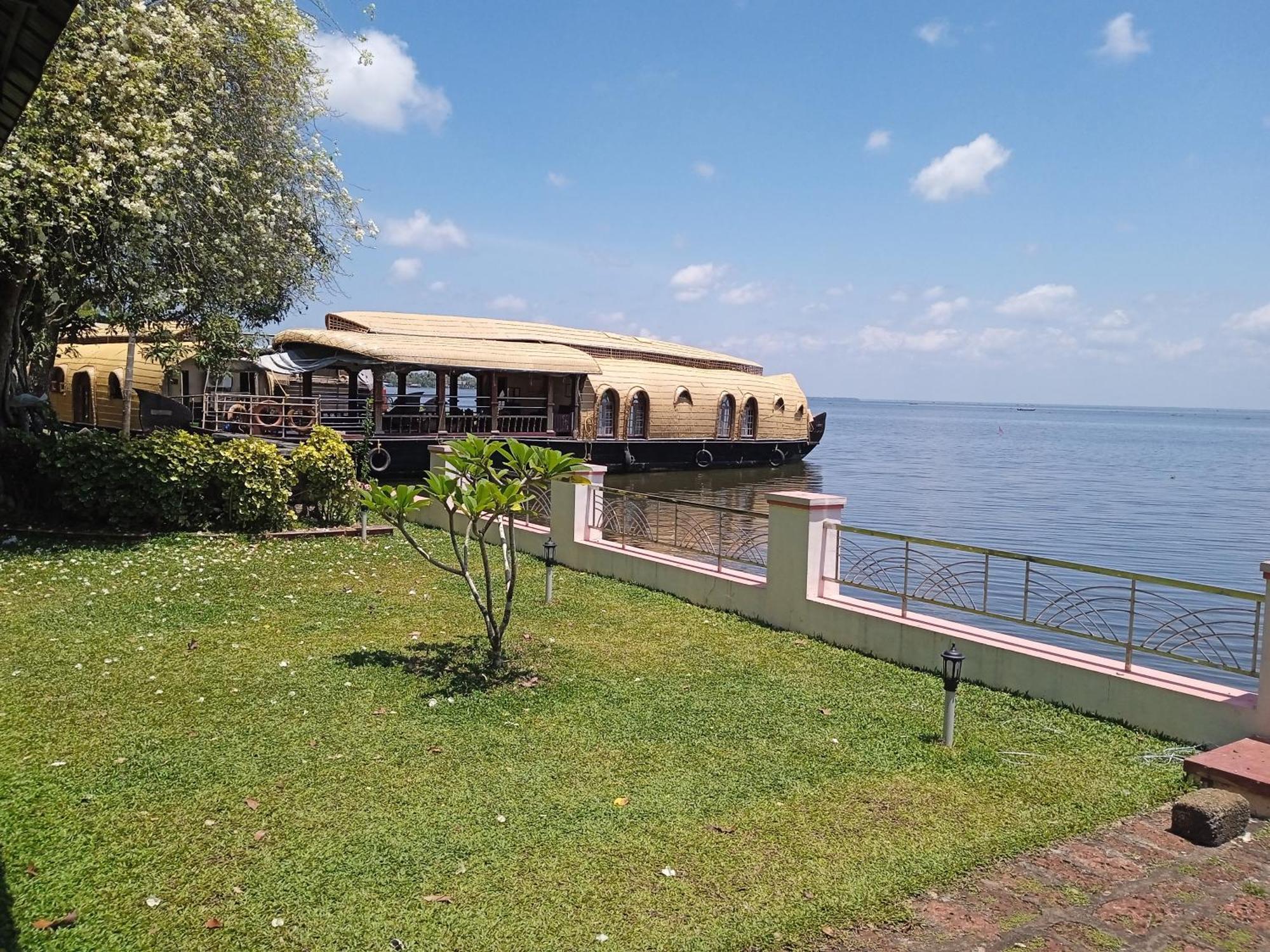Aqua Castle Houseboat - By Aqua Jumbo Houseboats Hotel Alappuzha Luaran gambar