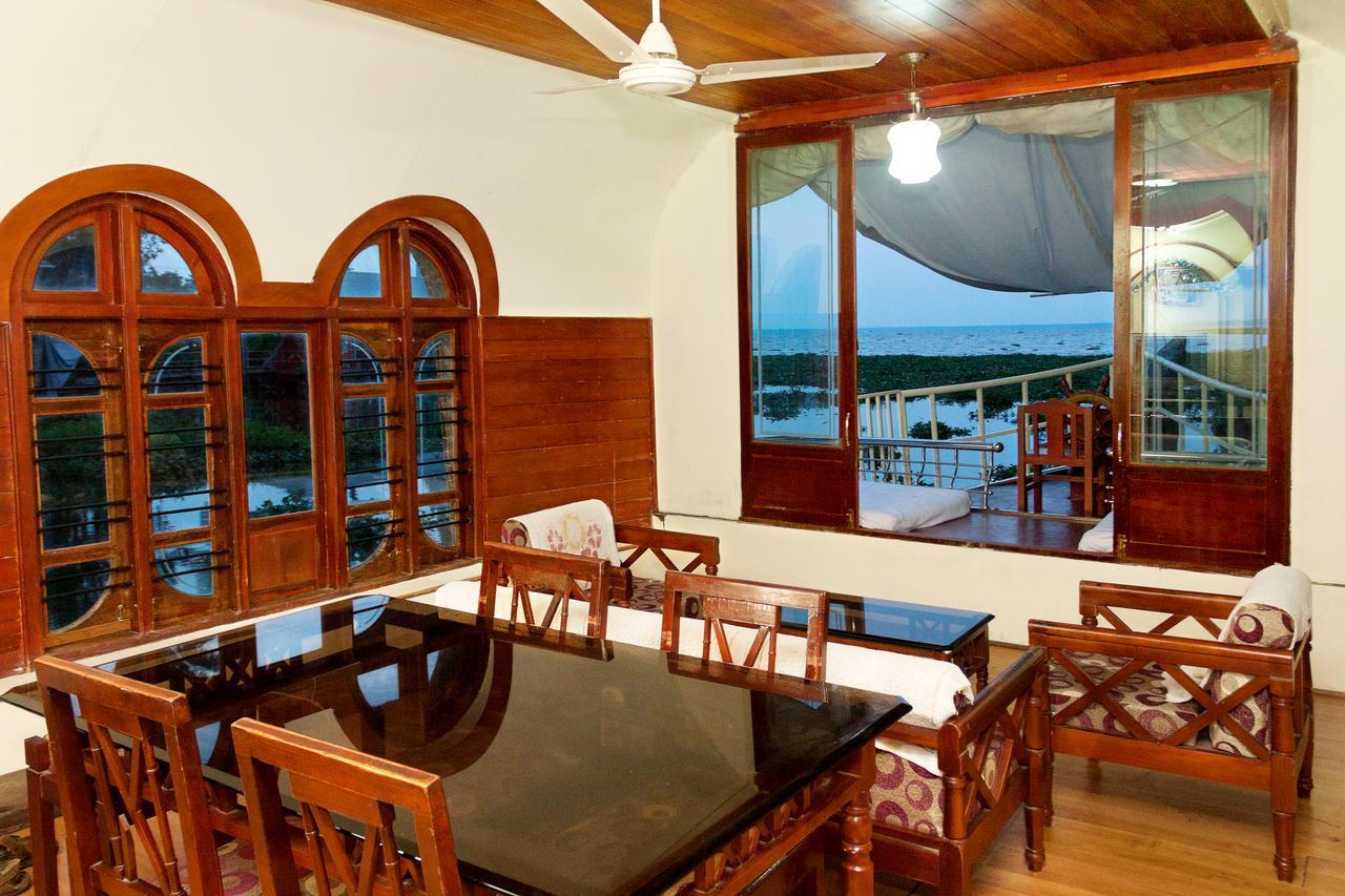 Aqua Castle Houseboat - By Aqua Jumbo Houseboats Hotel Alappuzha Luaran gambar